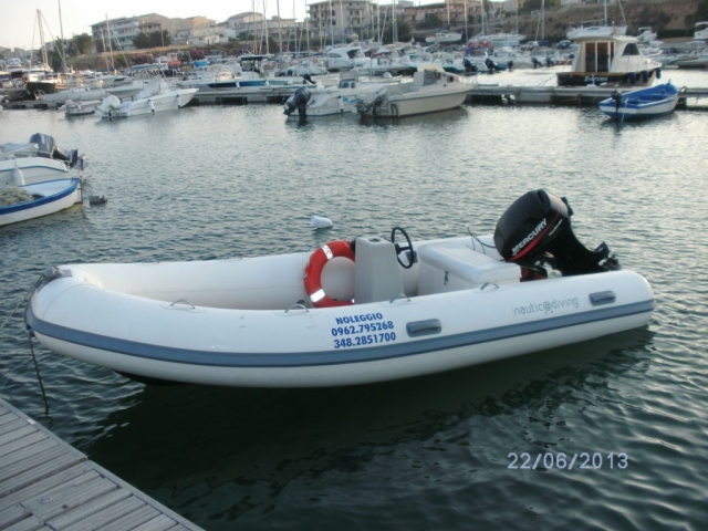  Lancha 4,5 m.JPG 